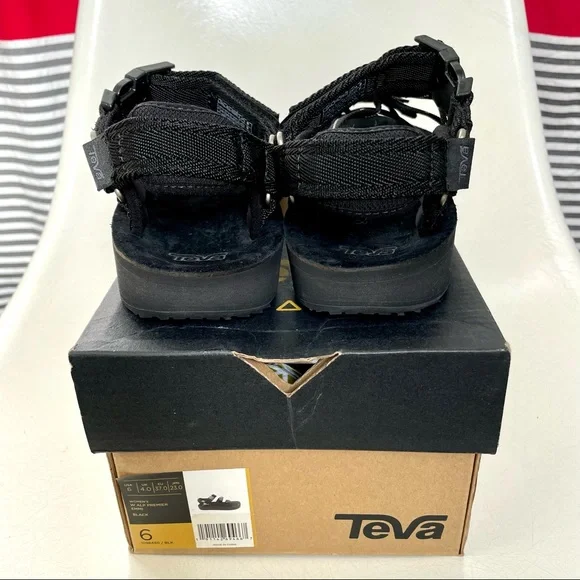 TEVA x TOTOKAELO EXCLUSIVE Black Emmi Sandals - Picture 3 of 6